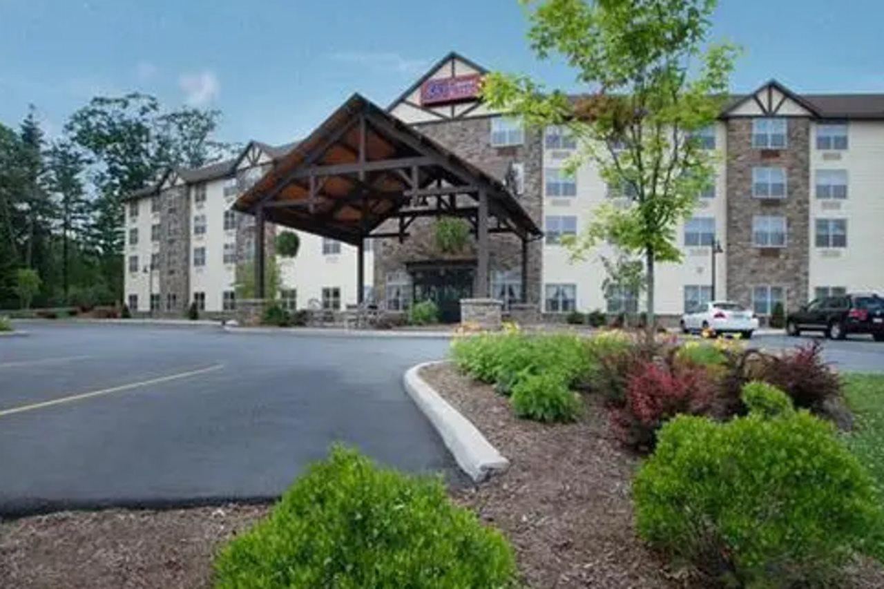 Comfort Suites Lake George - Queensbury ภายนอก รูปภาพ