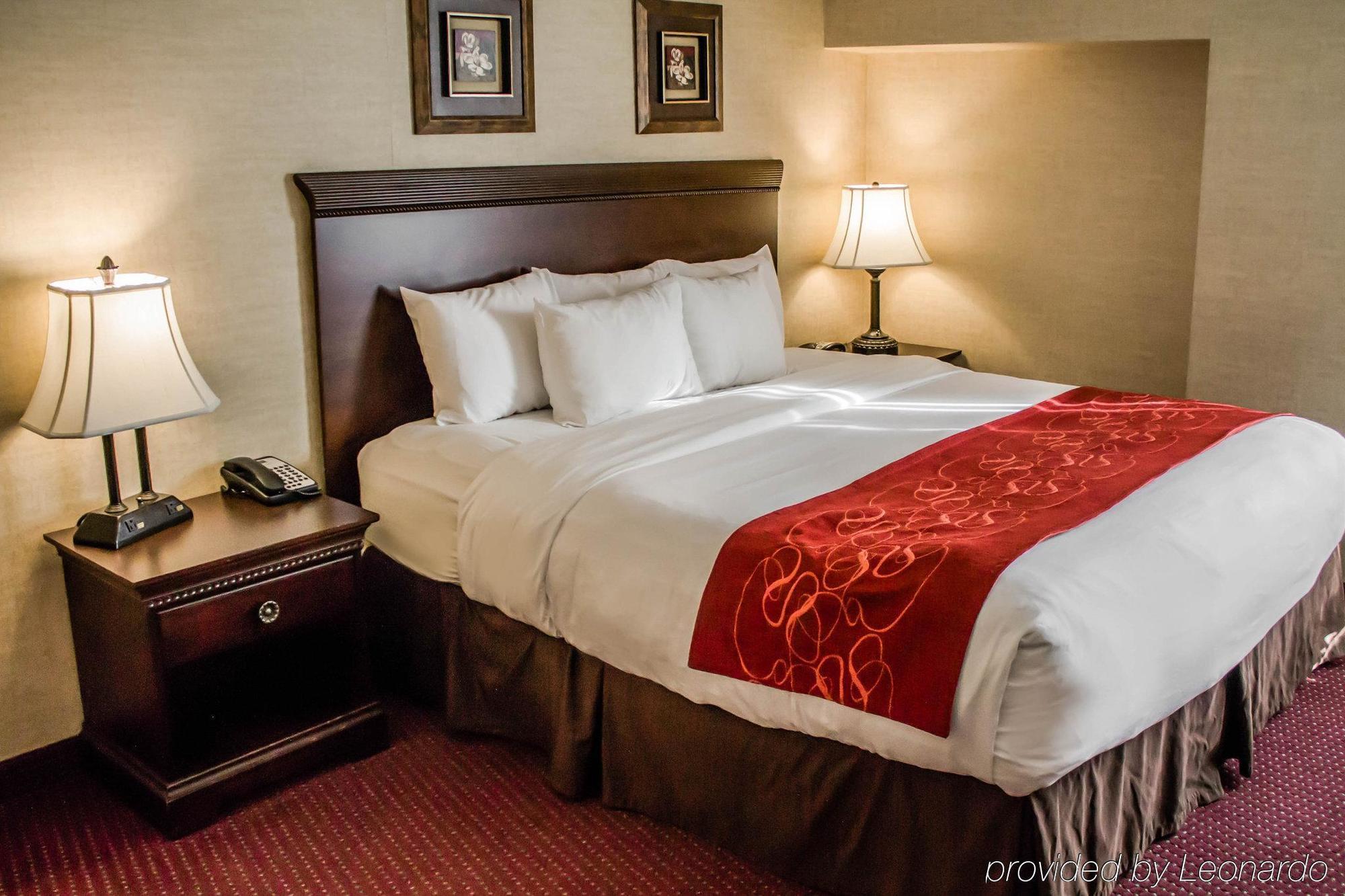 Comfort Suites Lake George - Queensbury ภายนอก รูปภาพ