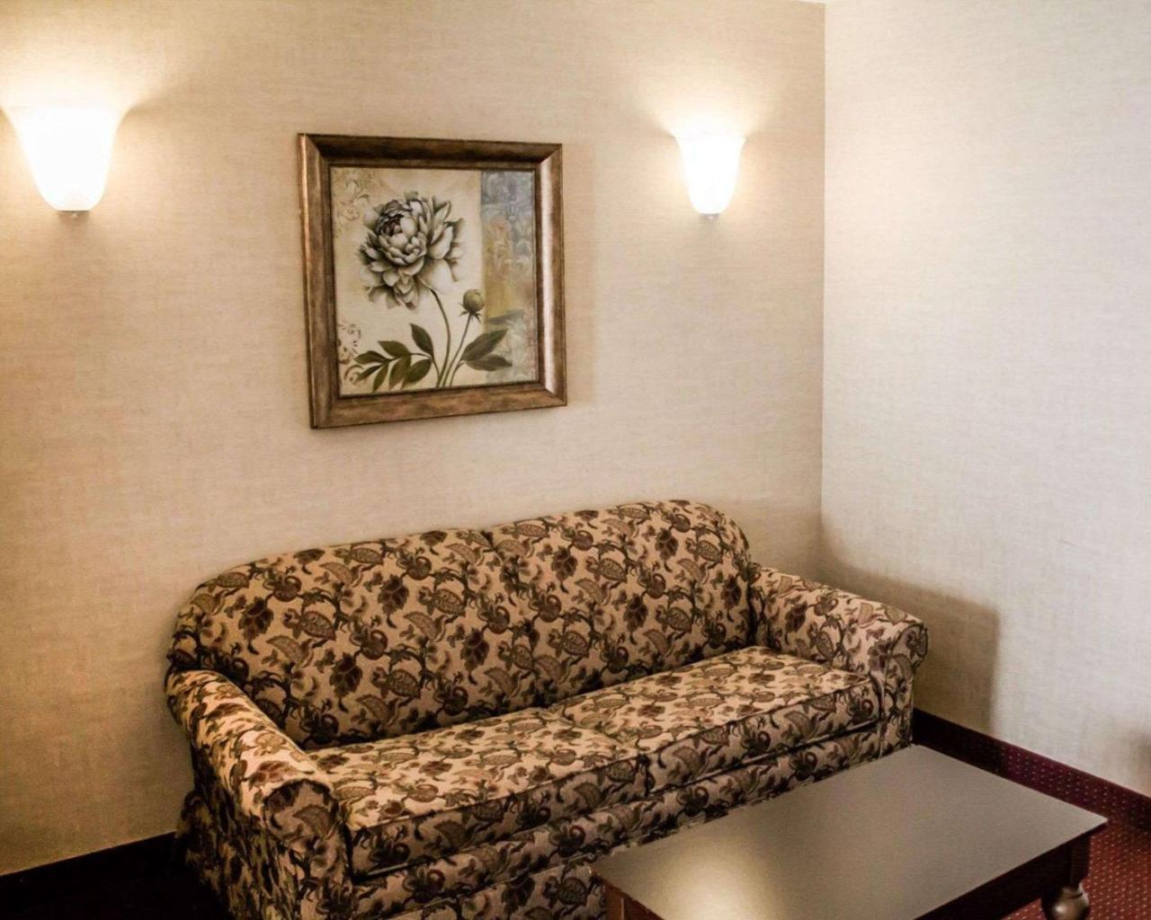 Comfort Suites Lake George - Queensbury ภายนอก รูปภาพ